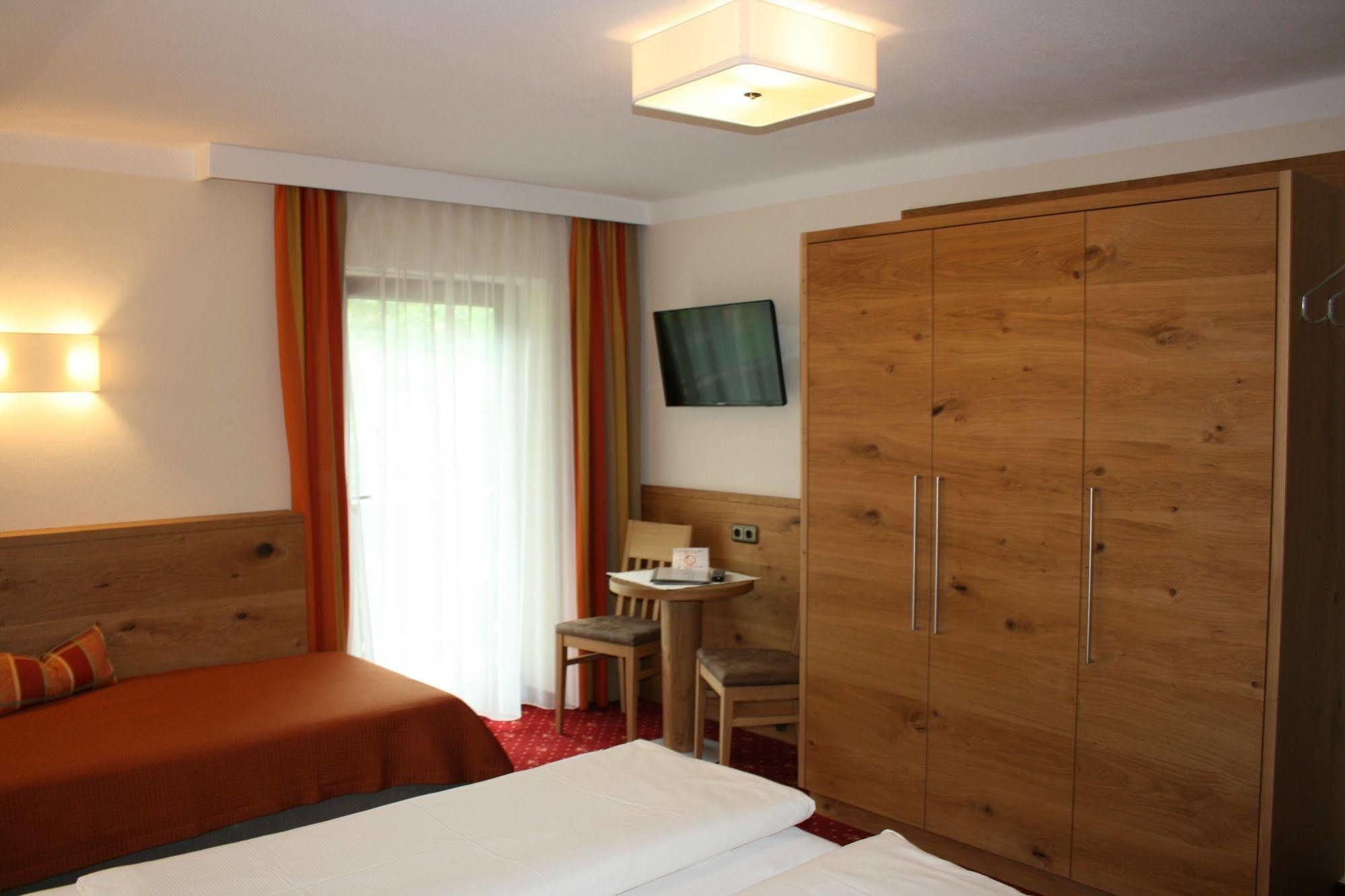 Pension Birkenhof Mayrhofen Extérieur photo